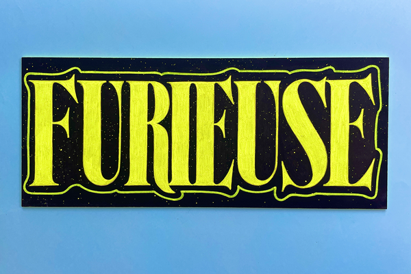 plaque furieuse feministe