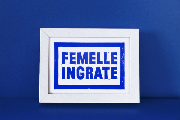 poster femme ingrate bleu